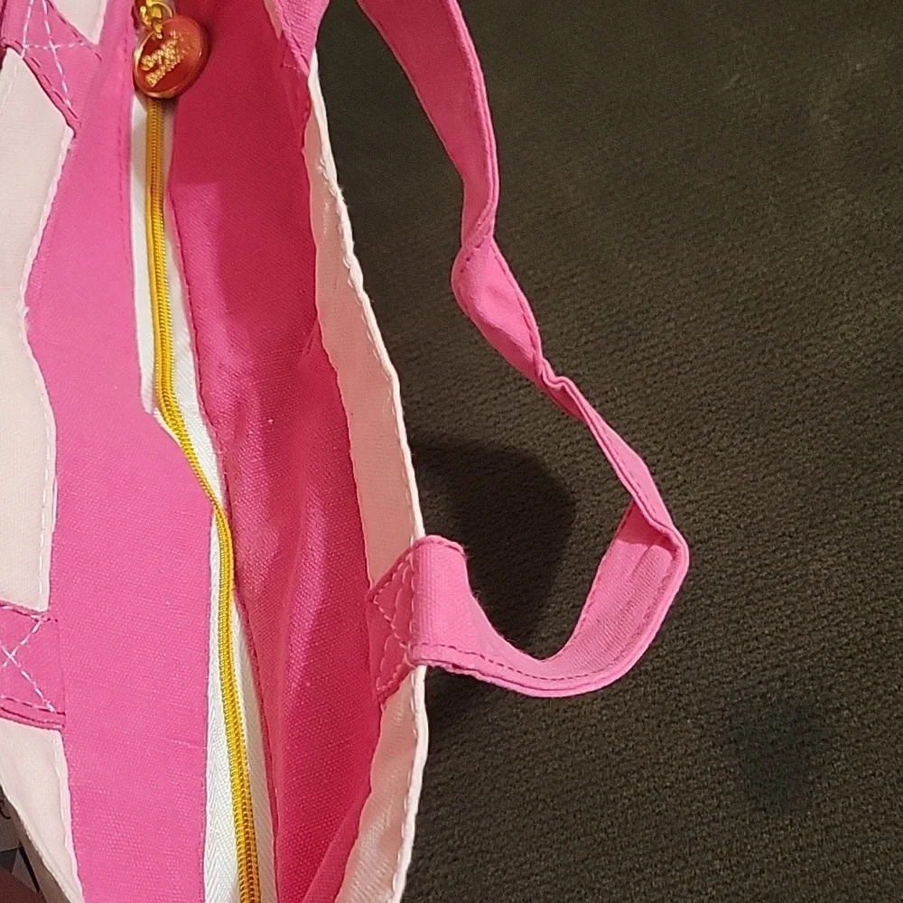 Cupcakes and Cartwheels Good Vibes Only Pink & White  Thermal Lunch Tote - Picture 14 of 14